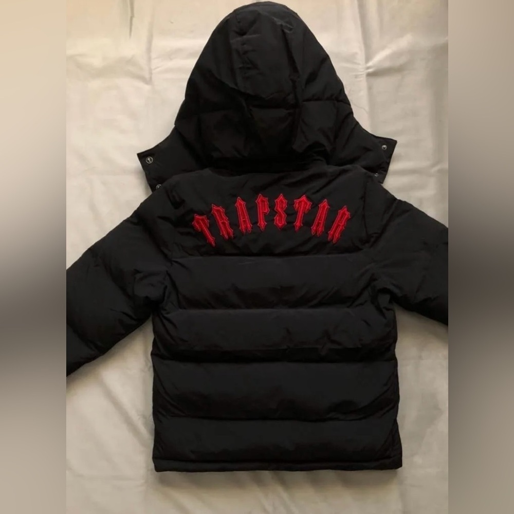 TRAPSTAR IRONGATE ARCH DETACHABLE HOODED PUFFER JACKET - BLACK / INFRARED
